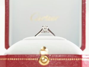 Read more about the article Cartier Love Ring Thin Vs Thick: Understanding the Subtle Differences