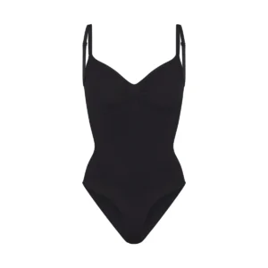 Read more about the article SKIMS Sculpting Bodysuit Reviews: Is It Worth Trying?